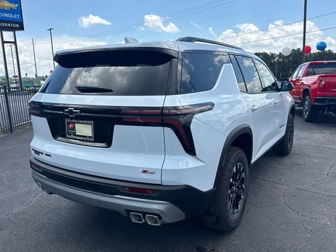 New 2026 Chevrolet Traverse Z71 w/ Enhanced Driving Package AWD/4WD image 6