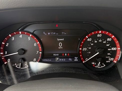 Used 2025 Nissan Frontier PRO-4X image 17