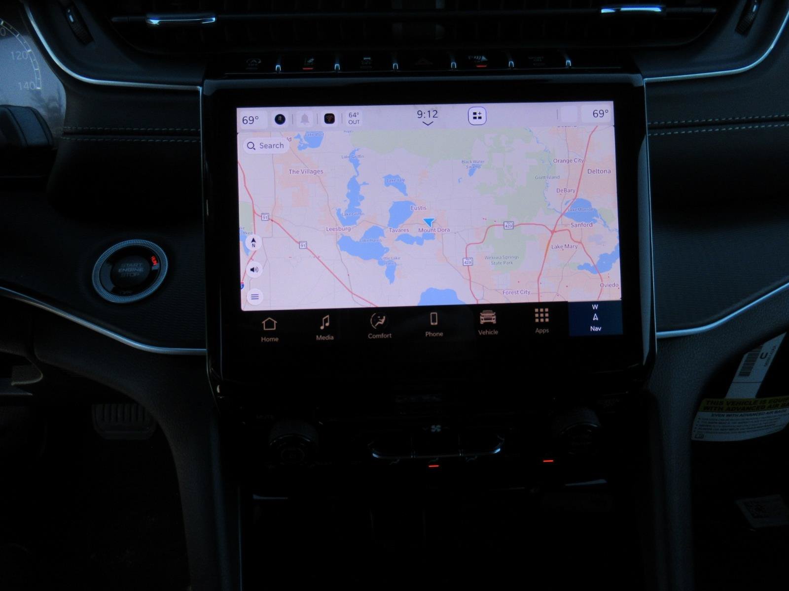 New 2027 Jeep Grand Cherokee Laredo RWD image 23