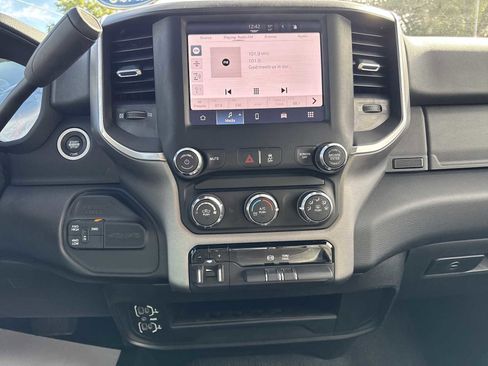 Used 2024 RAM 2500 Big Horn image 31