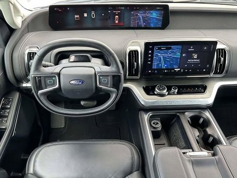 Used 2025 Ford Expedition Max Platinum AWD/4WD image 11