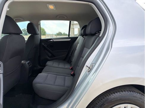 Used 2013 Volkswagen Golf 4-Door FWD image 11