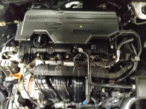 Used 2022 Hyundai Elantra SEL w/ Cargo Package FWD image 30