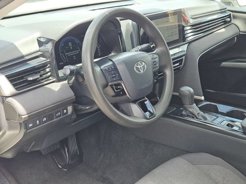 Used 2025 Toyota Camry LE FWD image 13