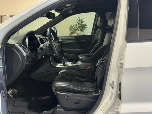 Used 2015 Jeep Grand Cherokee SRT w/ Trailer Tow Group IV AWD/4WD image 12