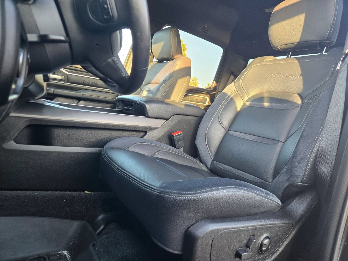 Used 2022 RAM 1500 Big Horn AWD/4WD image 9