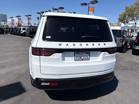Used 2025 Jeep Wagoneer Series II w/ Premium Group I AWD/4WD image 19
