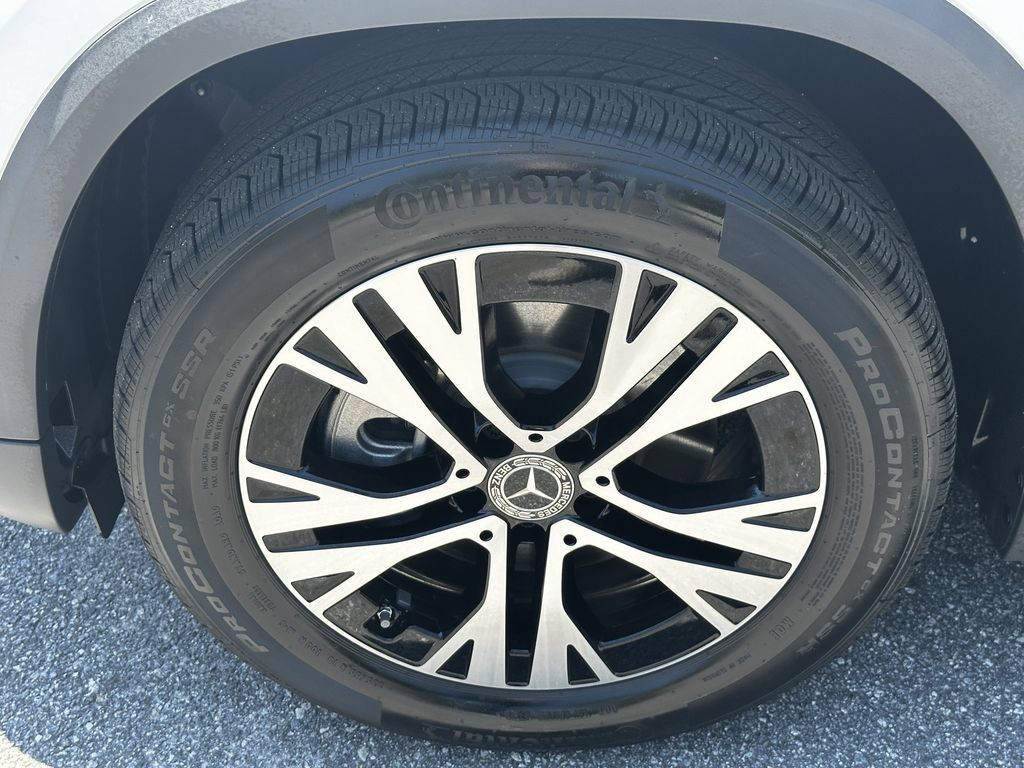 Certified 2025 Mercedes-Benz GLA 250 4MATIC image 13