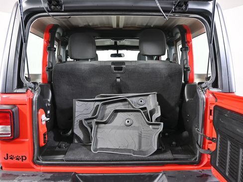 Used 2020 Jeep Wrangler Sport AWD/4WD image 17