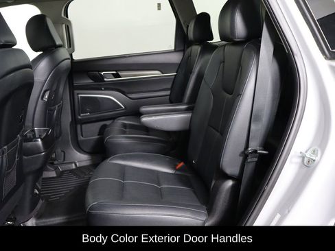 Used 2022 Kia Telluride SX w/ Nightfall Edition Package image 16