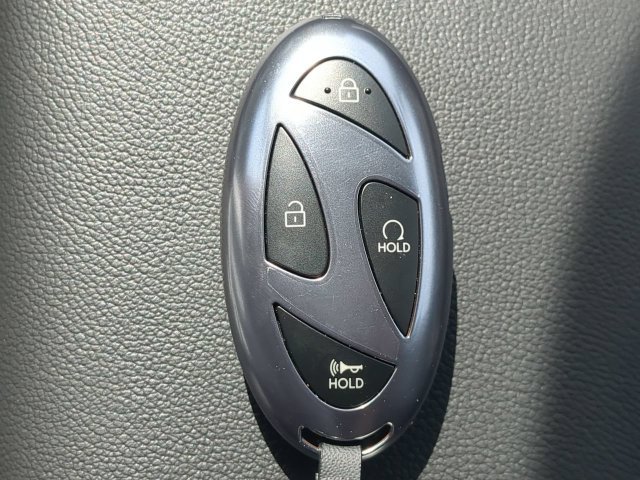 Used 2025 Hyundai Elantra Limited FWD image 28