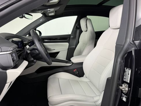 Certified 2026 Porsche Macan Electric RWD image 5