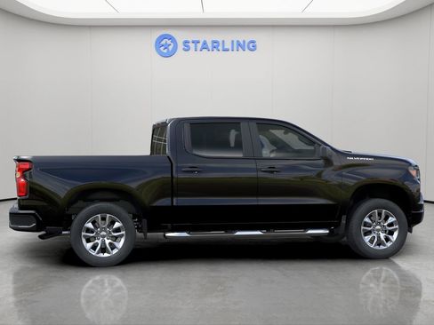 Used 2025 Chevrolet Silverado 1500 Custom image 5