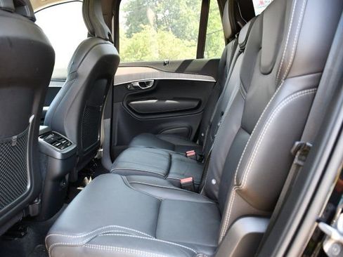 Used 2025 Volvo XC90 B6 Ultra AWD/4WD image 16