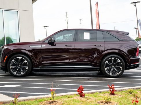Used 2025 Cadillac Escalade IQ Sport 1 AWD/4WD image 18