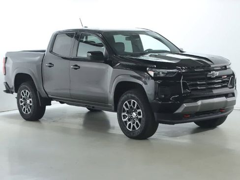 Used 2023 Chevrolet Colorado Z71 w/ Z71 Convenience Package 2 AWD/4WD image 8