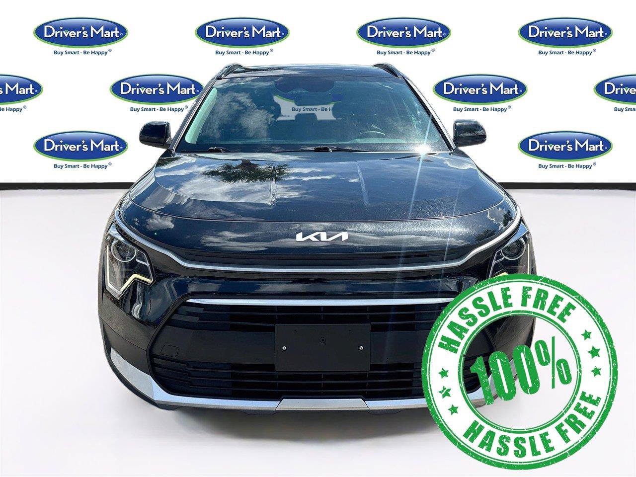 Used 2025 Kia Niro LX FWD image 2