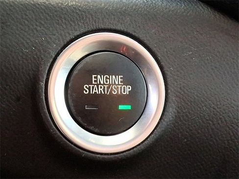 Used 2020 GMC Terrain SLE w/ Driver Convenience Package image 24