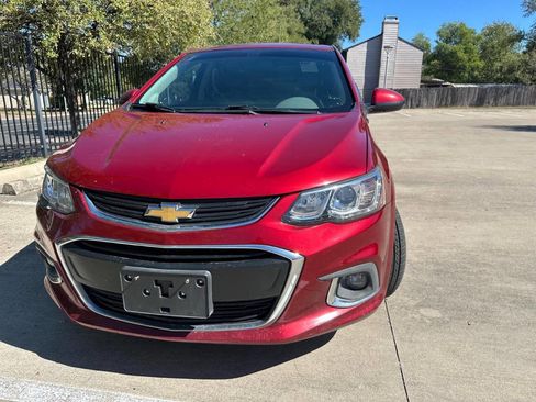 Used 2019 Chevrolet Sonic LT w/ Convenience Package image 10