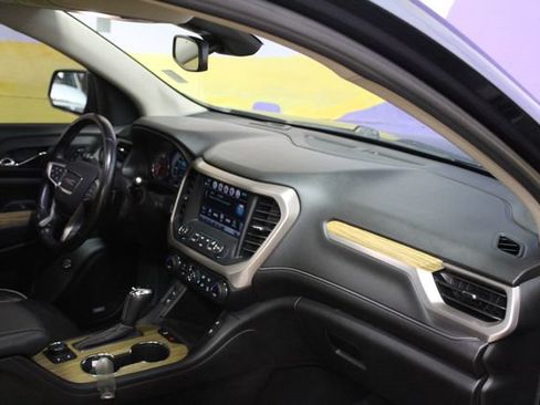 Used 2019 GMC Acadia Denali w/ GMC Pro Grade Package AWD/4WD image 10
