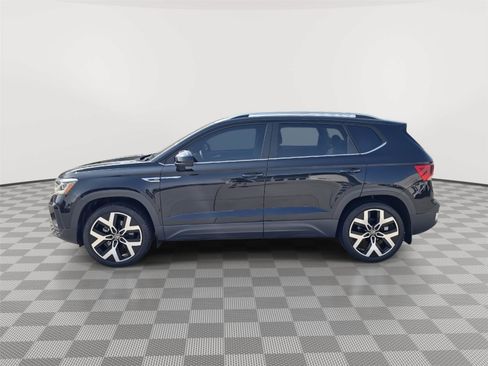 Used 2023 Volkswagen Taos SEL AWD/4WD image 6