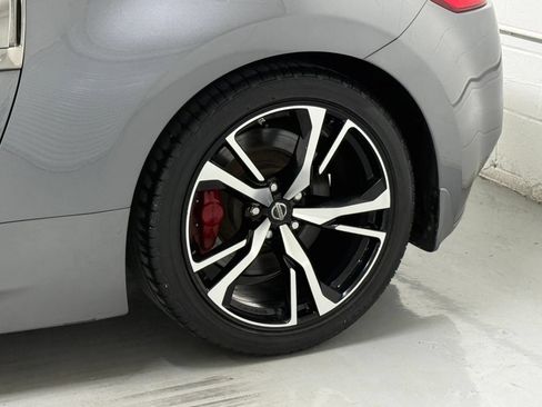 Used 2019 Nissan 370Z Touring Sport RWD image 29