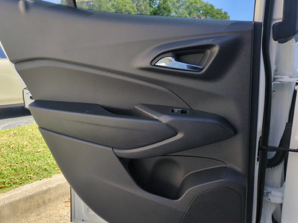 Used 2026 Chevrolet Trax LT FWD image 23