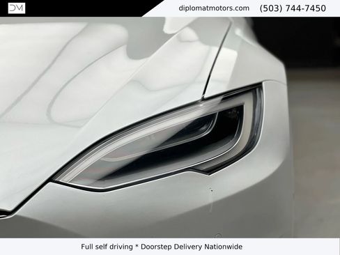Used 2020 Tesla Model S Long Range Plus image 12