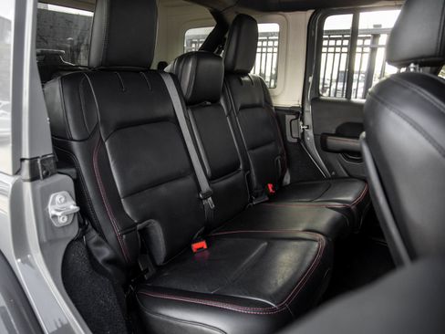 Used 2021 Jeep Wrangler Unlimited Rubicon AWD/4WD image 44