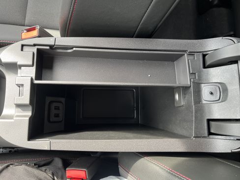 Used 2024 Chevrolet Equinox RS AWD/4WD image 28