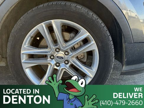 Used 2017 Ford Explorer XLT w/ Equipment Group 202A image 8