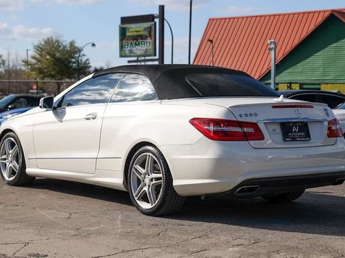 Used 2011 Mercedes-Benz E 550 Cabriolet w/ Premium 2 Pkg image 10