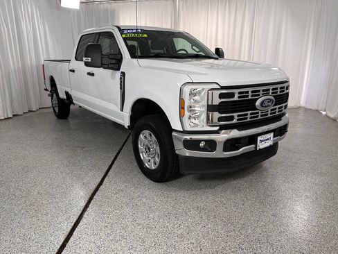Used 2024 Ford F350 XLT w/ FX4 Off-Road Package AWD/4WD image 7