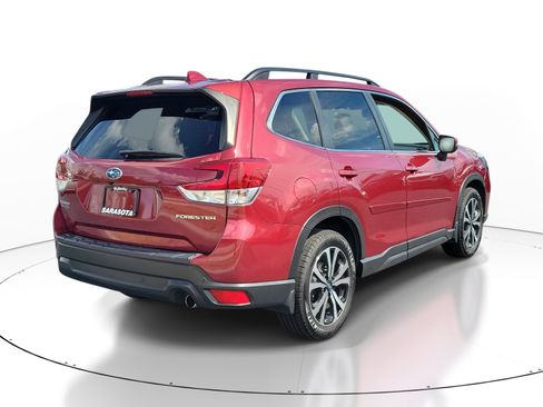 Certified 2021 Subaru Forester Limited AWD/4WD image 6