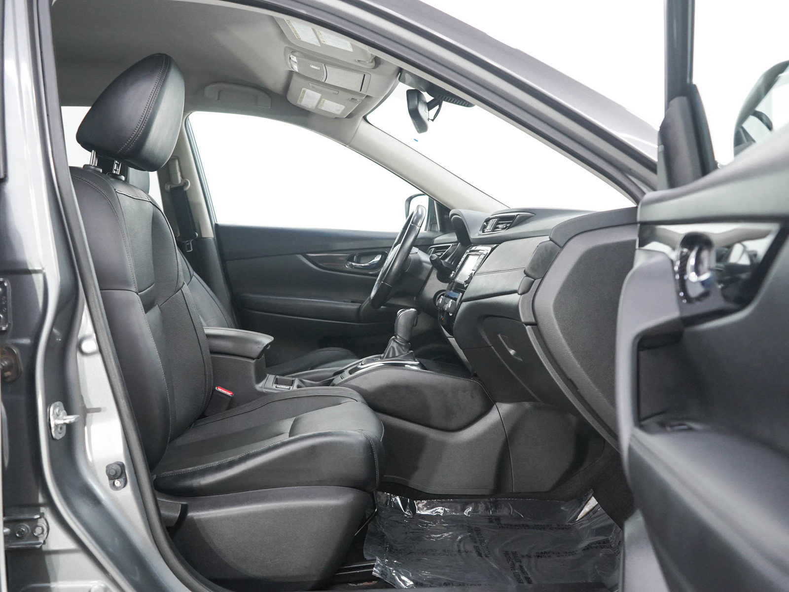 Used 2017 Nissan Rogue SL AWD/4WD image 10