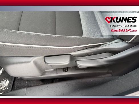 Used 2025 Chevrolet TrailBlazer LT image 11