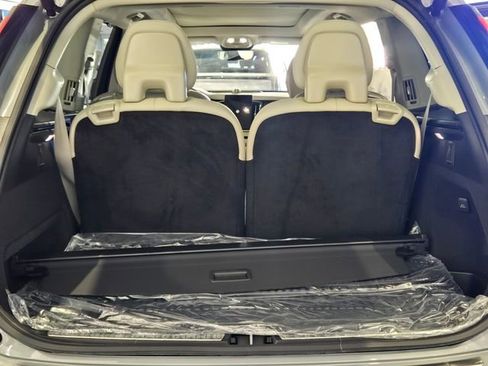 New 2026 Volvo XC90 B5 Ultra w/ Protection Package Premier AWD/4WD image 12