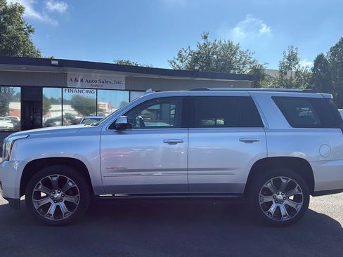 Used 2018 GMC Yukon Denali w/ Denali Ultimate Package AWD/4WD image 4