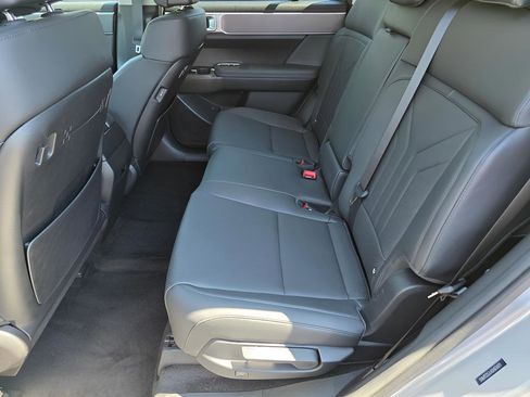 Certified 2025 Hyundai Santa Fe SEL AWD/4WD image 17