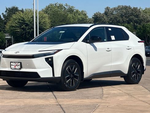 New 2026 Toyota bZ FWD image 8