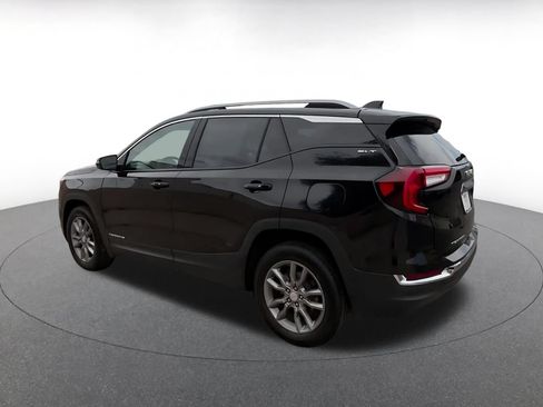 Used 2024 GMC Terrain SLT AWD/4WD image 8