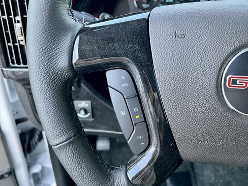 New 2025 GMC Savana 2500 Extended w/ Driver Convenience Package image 13