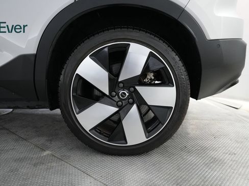 Used 2023 Volvo XC40 Recharge Ultimate AWD/4WD image 9