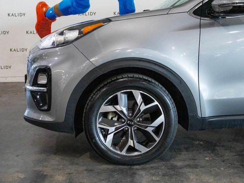 Used 2022 Kia Sportage EX w/ EX Technology Package image 17