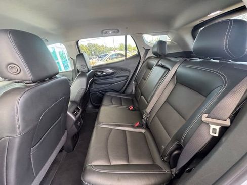 Used 2023 GMC Terrain SLT image 20