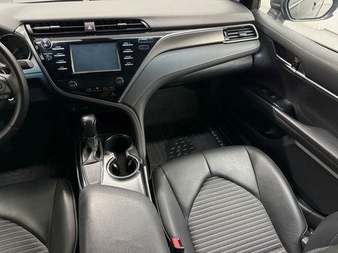Used 2019 Toyota Camry SE image 10