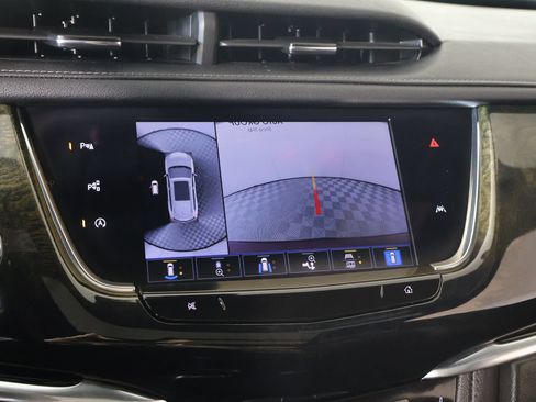 Used 2022 Cadillac XT6 Premium Luxury w/ LPO, Radiant Package AWD/4WD image 6