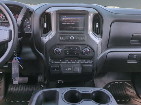 Used 2022 Chevrolet Silverado 2500 W/T w/ Gooseneck/5TH Wheel Package image 11