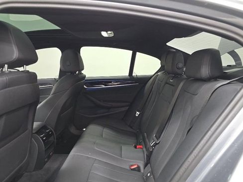 Used 2023 BMW 530e xDrive w/ M Sport Package AWD/4WD image 6
