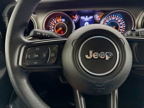 Used 2018 Jeep Wrangler Sport image 25